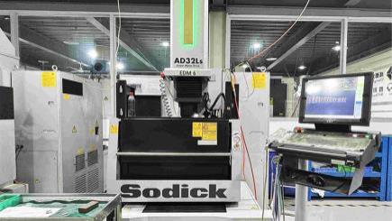 沙迪克慢走丝操作-机床保养（沙迪克线切割操作）